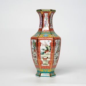 The Enamel vase,beautiful pattern,exquisite